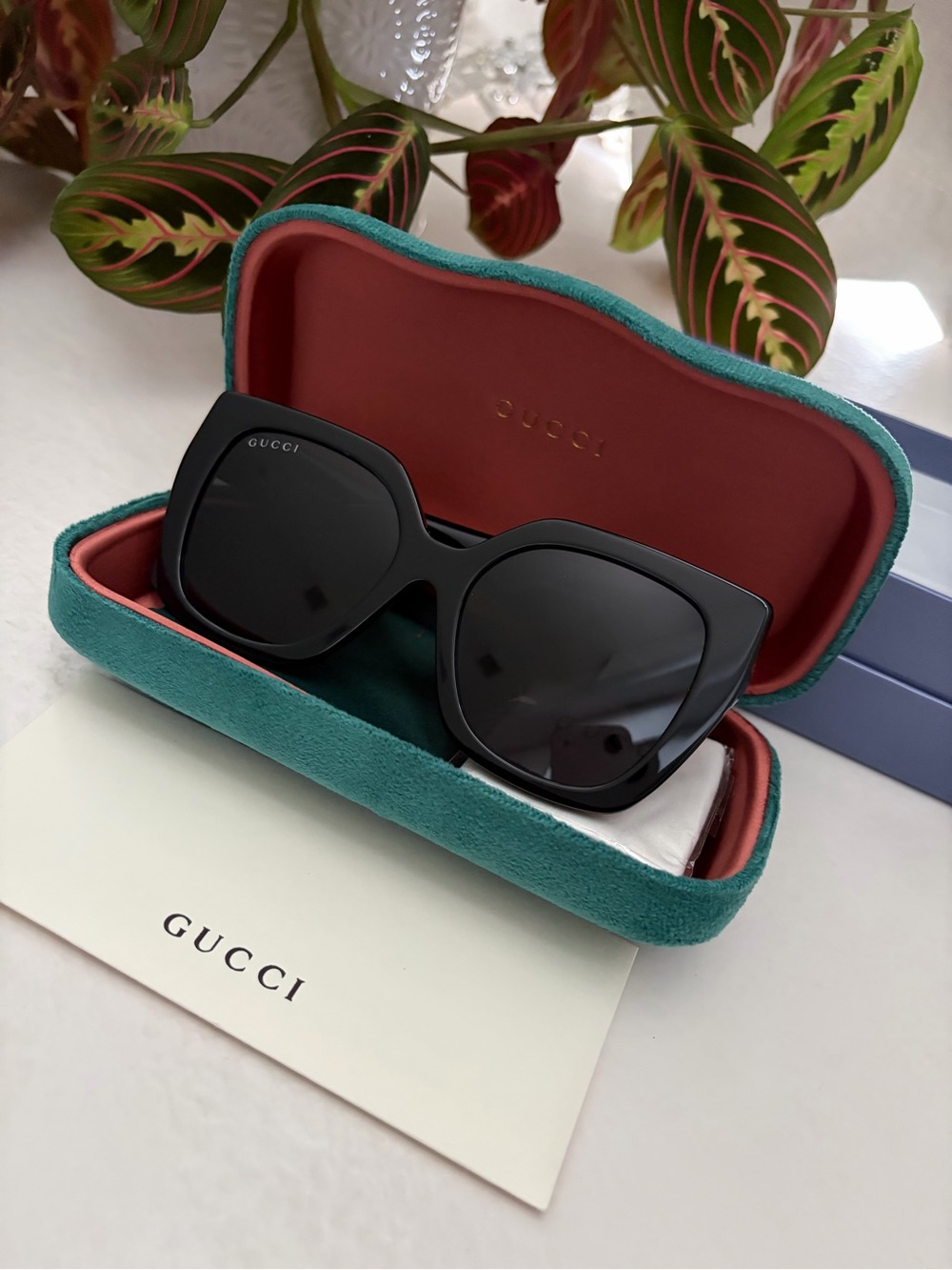 Gucci Black Oversized Cat-Eye Sunglasses